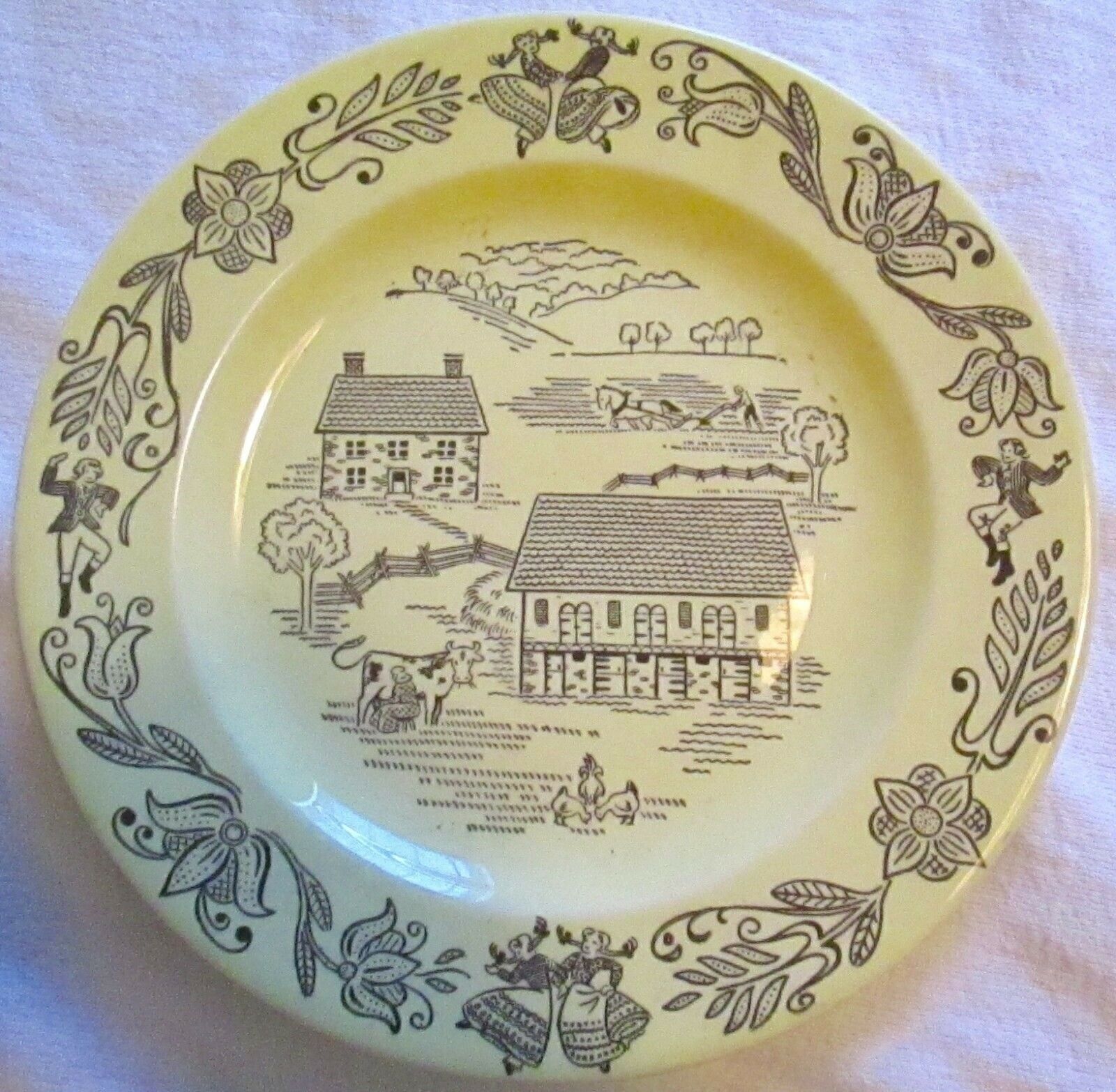 Vintage Royal China Bucks County Yellow Lot Of 4 Dinner Plates