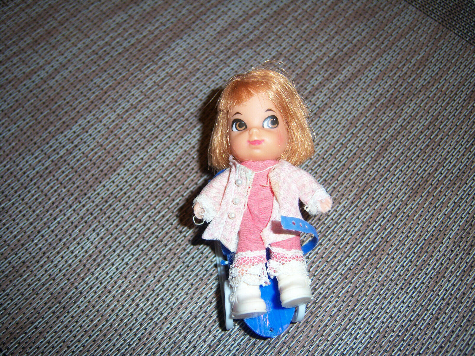 Vintage Cute!! Htf #3516 Freezy Sliddle Collector's Liddle Kiddle Doll