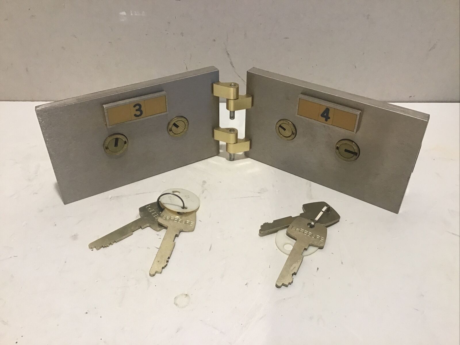 Lefebure Safe Deposit Box Lock W/ 2 Keys & Hinge Door Ilco 540000 3x5 Unican